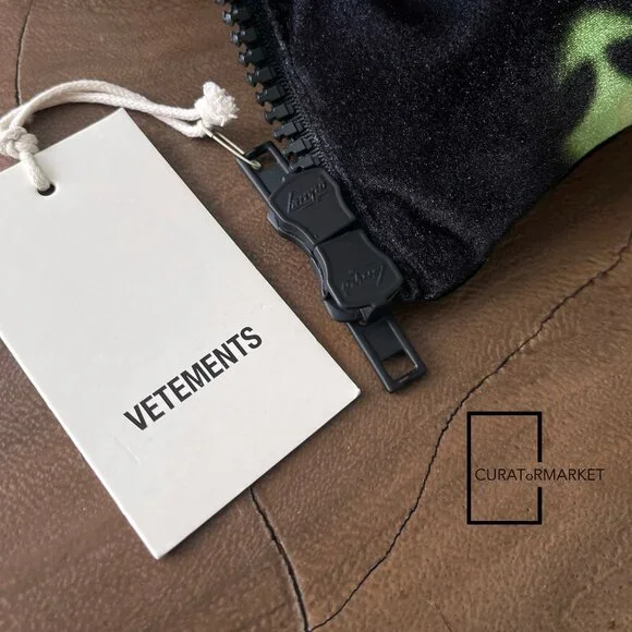 Vetements: RARE Space Alien Head Velvet Down Padded Puffer Jacket FW22 - Picture 11 of 16